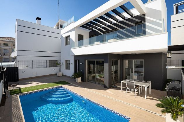 Foto 1 de Xalet en venda a Campos de Golf - Villa Martin - Los Dolses de 3 habitacions amb terrassa i piscina