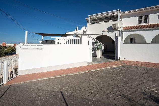 Foto 2 de Ático en venta en Nueva Torrevieja - Aguas Nuevas de 2 habitaciones con terraza y garaje