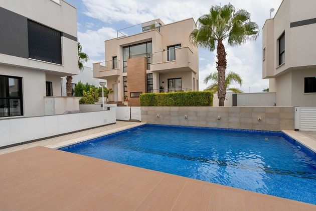 Foto 2 de Xalet en venda a Ciudad Quesada de 4 habitacions amb terrassa i piscina