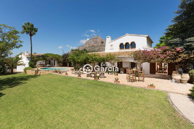 Foto 1 de Casa rural en venda a Montgó - Partida Tosal de 6 habitacions amb terrassa i piscina