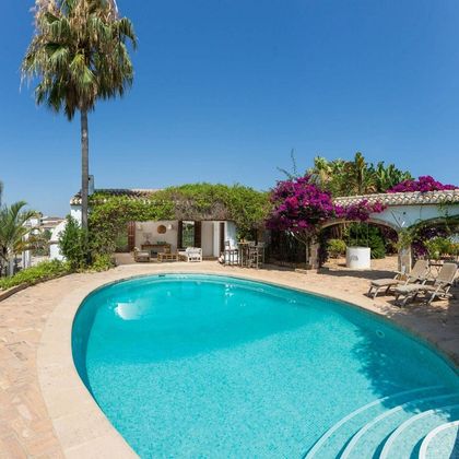Foto 2 de Casa rural en venda a Montgó - Partida Tosal de 6 habitacions amb terrassa i piscina