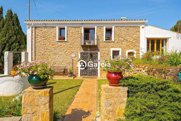 Foto 1 de Casa rural en venta en La Xara - La Sella - Jesús Pobre de 5 habitaciones con terraza y piscina