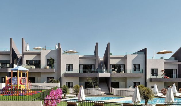 Foto 1 de Venta de ático en San Miguel de Salinas de 3 habitaciones con terraza y piscina
