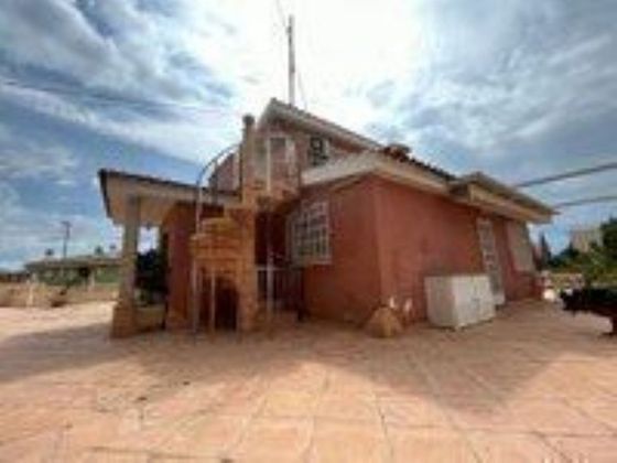 Foto 2 de Xalet en venda a Pueblo Poniente de 4 habitacions amb terrassa i piscina