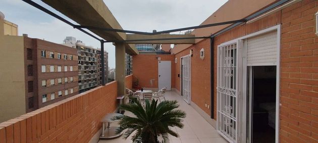 Foto 1 de Venta de ático en Mercado de 4 habitaciones con terraza y aire acondicionado