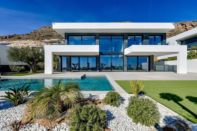 Foto 2 de Casa en venda a Cala de Finestrat de 7 habitacions amb terrassa i piscina