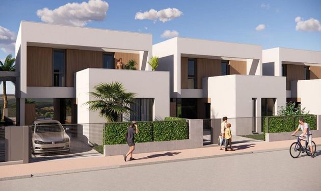 Foto 2 de Venta de casa en Centro - Murcia de 3 habitaciones con terraza y piscina