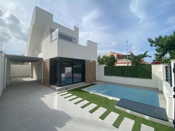 Foto 1 de Casa en venta en Algezares de 3 habitaciones con terraza y piscina