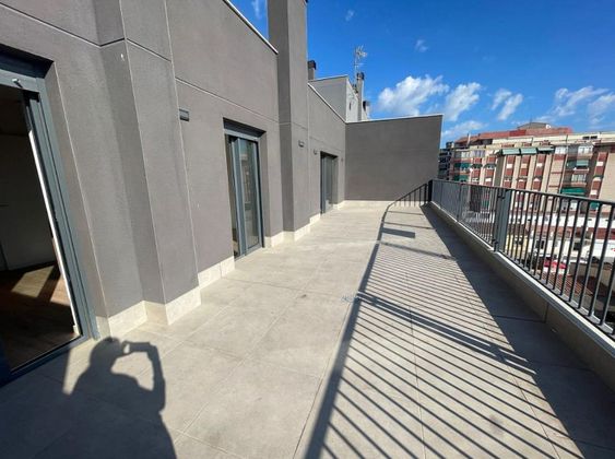 Foto 2 de Venta de ático en Pueblo Poniente de 3 habitaciones con terraza y piscina