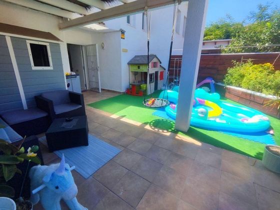 Foto 1 de Casa adossada en venda a Nucia (la) de 2 habitacions amb terrassa i piscina