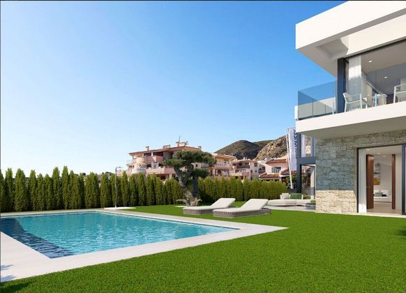 Foto 2 de Venta de casa en Pueblo Poniente de 3 habitaciones con terraza y piscina