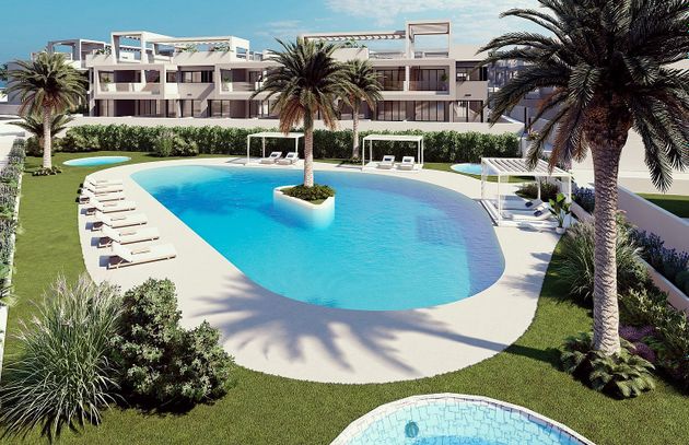 Foto 2 de Casa en venda a Los Balcones - Los Altos del Edén de 2 habitacions amb terrassa i piscina