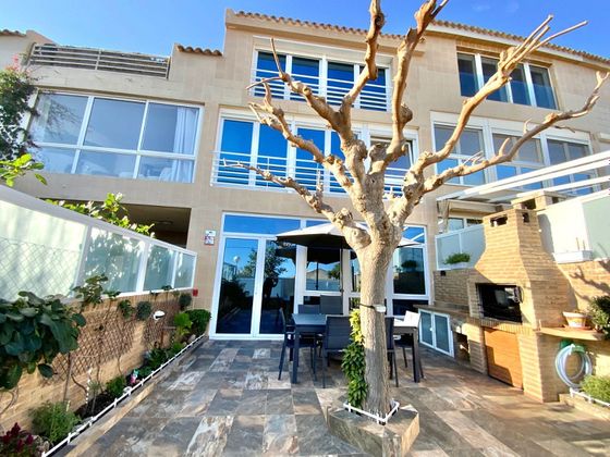 Foto 2 de Casa adosada en venta en Cabo de las Huertas de 5 habitaciones con terraza y piscina