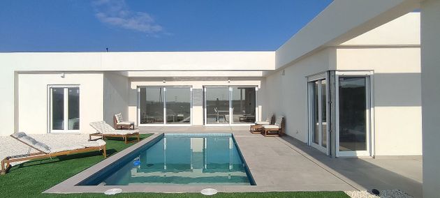 Foto 1 de Venta de chalet en Riópar de 4 habitaciones con terraza y piscina