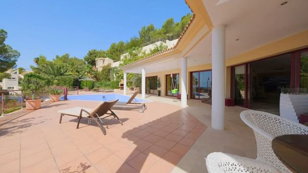 Foto 1 de Venta de chalet en Callosa d´En Sarrià de 5 habitaciones con terraza y piscina