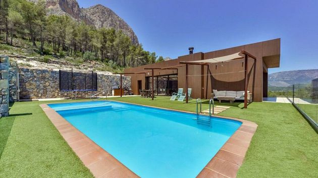 Foto 2 de Xalet en venda a Polop de 6 habitacions amb terrassa i piscina