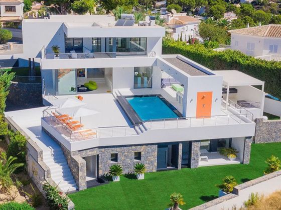 Foto 1 de Casa en venda a El Portet - Pla de Mar de 7 habitacions amb terrassa i piscina