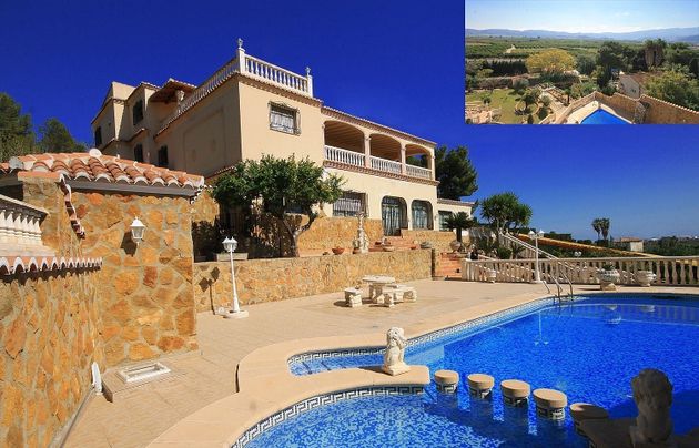 Foto 1 de Casa en venda a Centro - Gandia de 7 habitacions amb terrassa i piscina