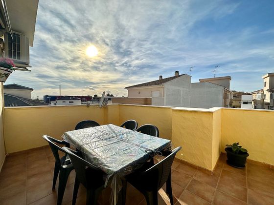 Foto 2 de Àtic en venda a calle Alfonso X El Sabio de 2 habitacions amb terrassa i aire acondicionat