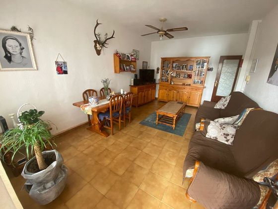 Foto 2 de Casa adossada en venda a Zona Pueblo de 3 habitacions amb terrassa i garatge