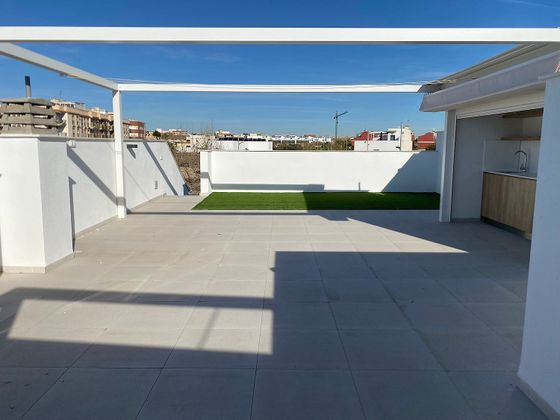 Foto 2 de Pis en venda a calle Siglo XXI de 3 habitacions amb terrassa i piscina