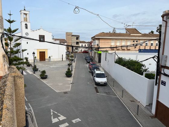 Foto 1 de Casa adossada en venda a plaza Iglesia Moli de 3 habitacions amb terrassa i garatge