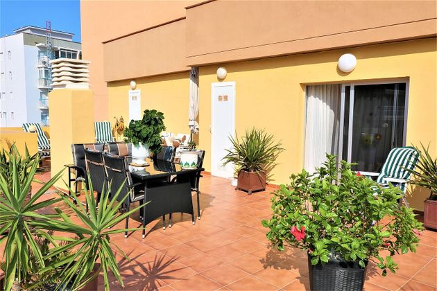 Foto 2 de Àtic en venda a calle Gibraltar de 3 habitacions amb terrassa i piscina