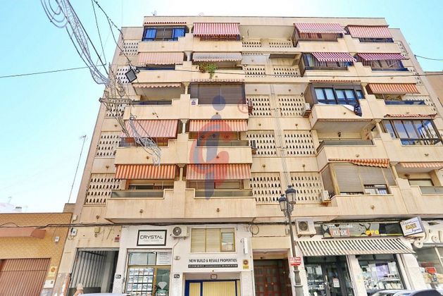 Foto 2 de Piso en venta en avenida Del País Valencià de 4 habitaciones con terraza y garaje