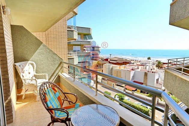 Foto 1 de Pis en venda a calle Argentina de 3 habitacions amb terrassa i ascensor
