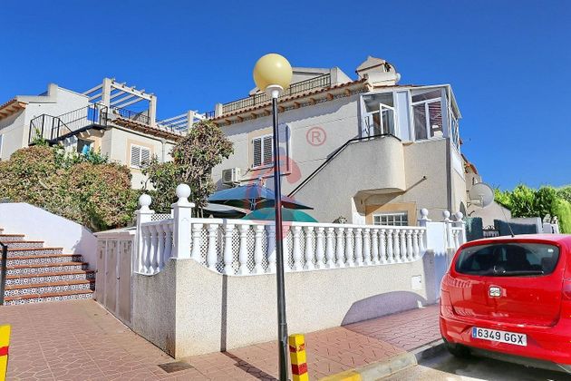 Foto 1 de Venta de chalet en calle Lisboa de 3 habitaciones con terraza y piscina