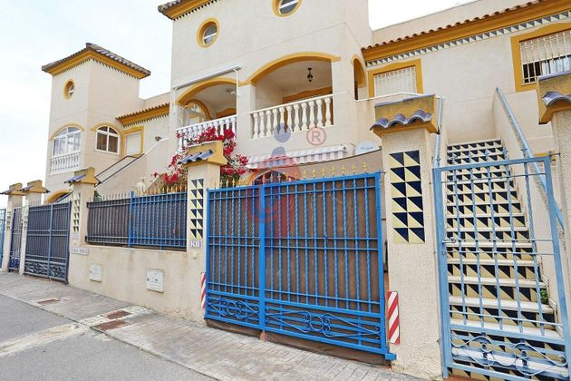 Foto 1 de Venta de piso en calle Berenguer de Massanet de 2 habitaciones con terraza y piscina