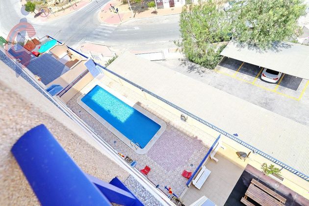 Foto 2 de Pis en venda a calle Sanchis Guarner de 2 habitacions amb terrassa i piscina