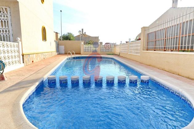 Foto 2 de Venta de casa en calle El Sorell de 3 habitaciones con terraza y piscina