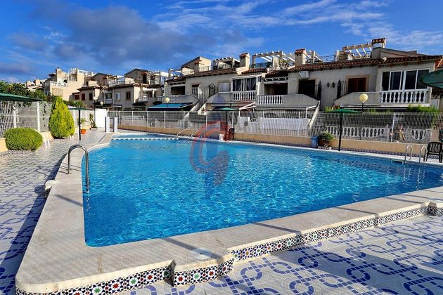 Foto 2 de Casa en venda a calle Lisboa de 2 habitacions amb terrassa i piscina
