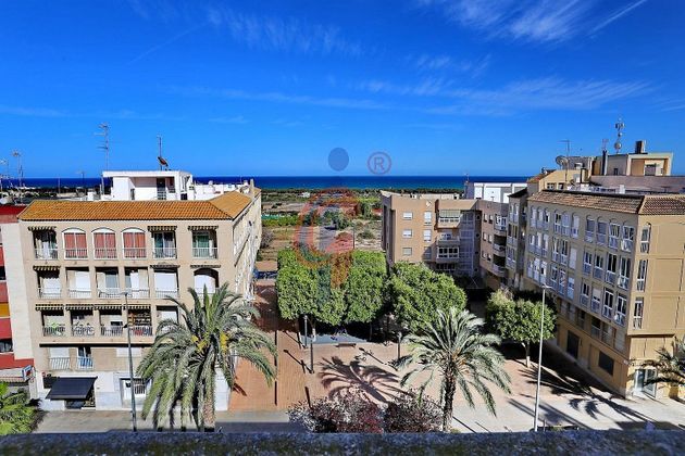 Foto 2 de Àtic en venda a avenida De L'alegría de 3 habitacions amb terrassa i balcó