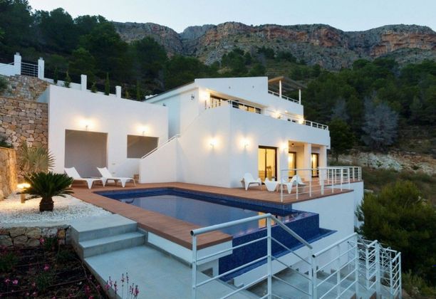 Foto 1 de Casa en venda a Altea Pueblo de 3 habitacions amb terrassa i piscina