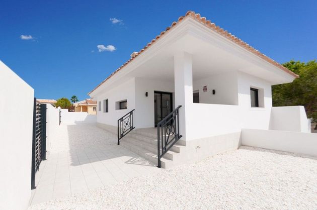 Foto 2 de Casa en venda a Ciudad Quesada de 3 habitacions amb terrassa i piscina