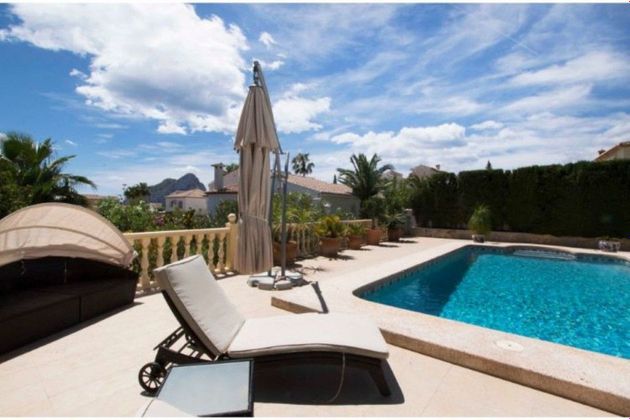 Foto 1 de Venta de casa en Zona Pueblo de 3 habitaciones con terraza y piscina