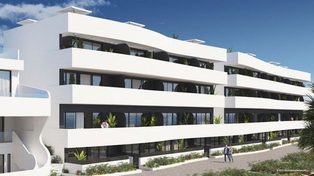 Foto 2 de Dúplex en venda a Guardamar Playa de 3 habitacions amb terrassa i piscina