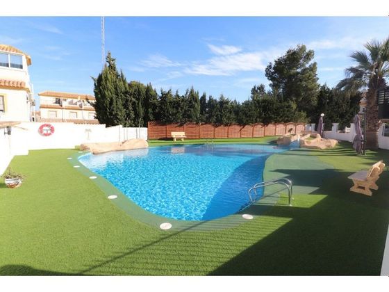 Foto 2 de Casa en venta en Algorfa de 2 habitaciones con terraza y piscina