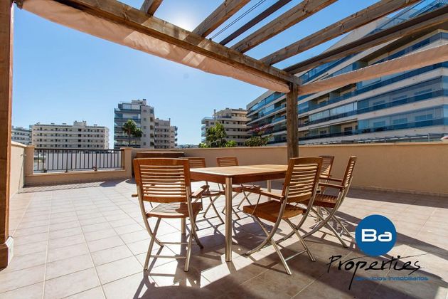 Foto 2 de Chalet en venta en Los Arenales del Sol de 3 habitaciones con terraza y piscina