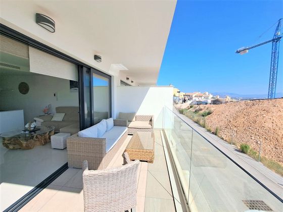 Foto 2 de Dúplex en venda a Gran Alacant de 4 habitacions amb terrassa i balcó