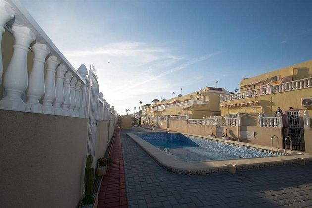 Foto 1 de Dúplex en venda a Villamartín de 3 habitacions amb terrassa i piscina