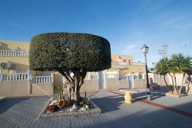 Foto 2 de Dúplex en venda a Villamartín de 3 habitacions amb terrassa i piscina