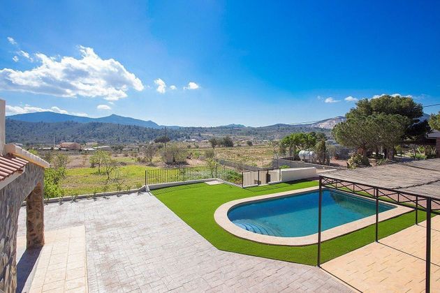 Foto 1 de Casa rural en venda a El Fondo de les Neus-El Hondon de las Nieves de 2 habitacions amb terrassa i piscina