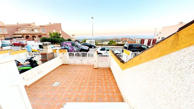 Foto 2 de Pis en venda a calle De Orden Jonico de 3 habitacions amb terrassa i piscina