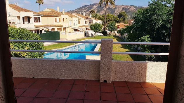 Foto 2 de Venta de casa adosada en calle Lleó de 3 habitaciones con terraza y piscina