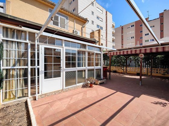Foto 1 de Casa en venda a Nueva Torrevieja - Aguas Nuevas de 4 habitacions amb terrassa i jardí