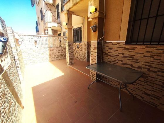 Foto 2 de Piso en venta en La Siesta - El Salado - Torreta de 2 habitaciones con terraza y piscina