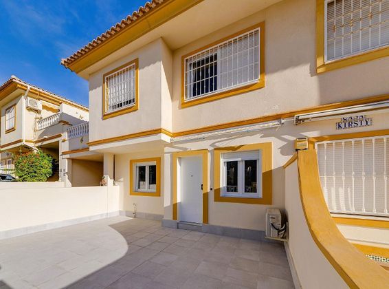 Foto 1 de Piso en venta en Playa Flamenca - Punta Prima de 2 habitaciones con terraza y piscina
